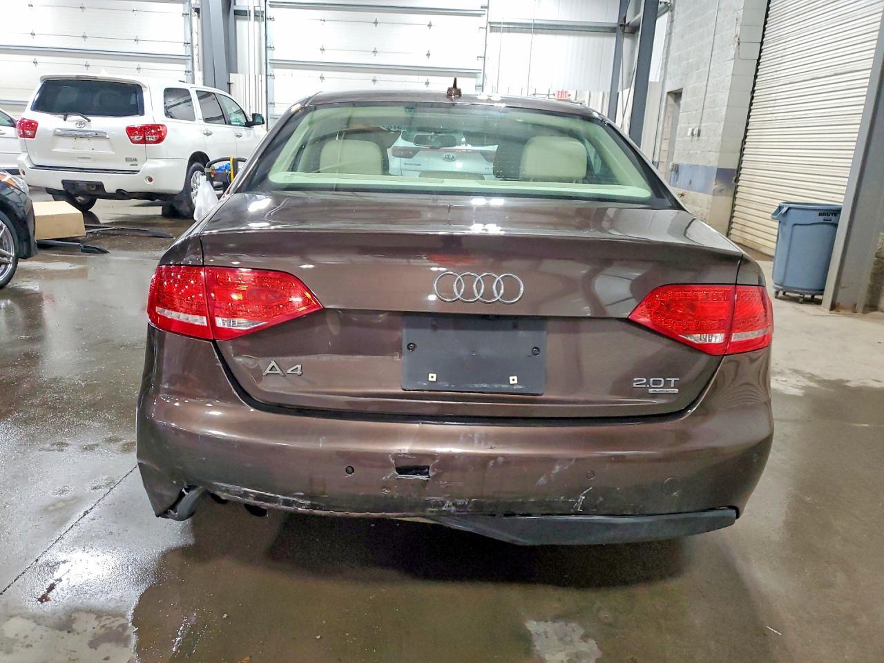 2011 AUDI A4 — фото 6