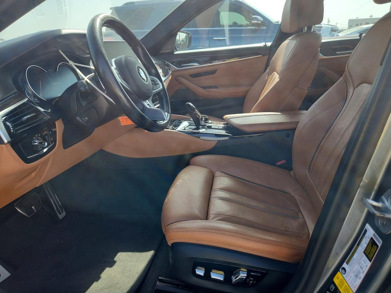 2018 BMW 5 SERIES — фото 7