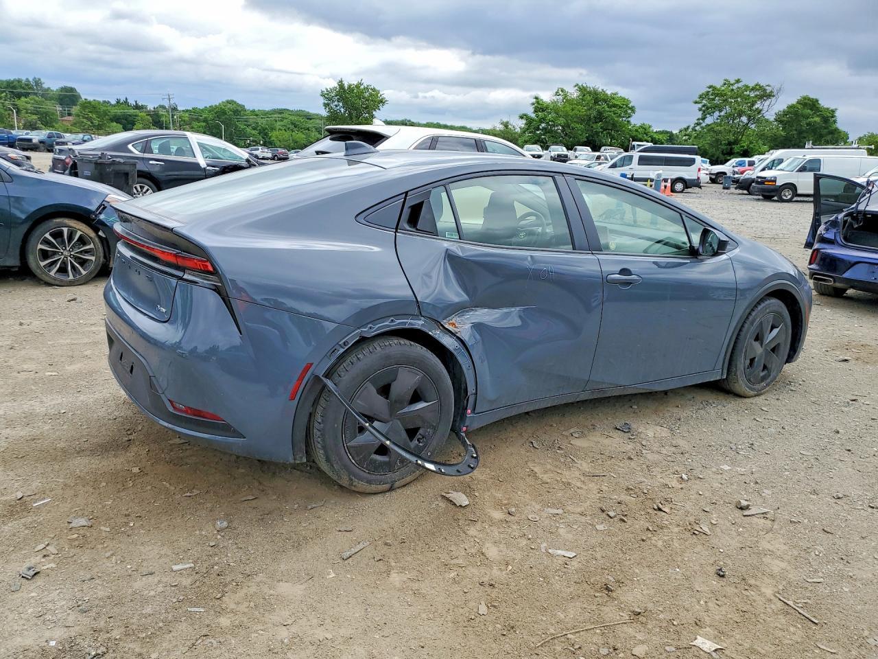 2025 TOYOTA PRIUS — фото 3