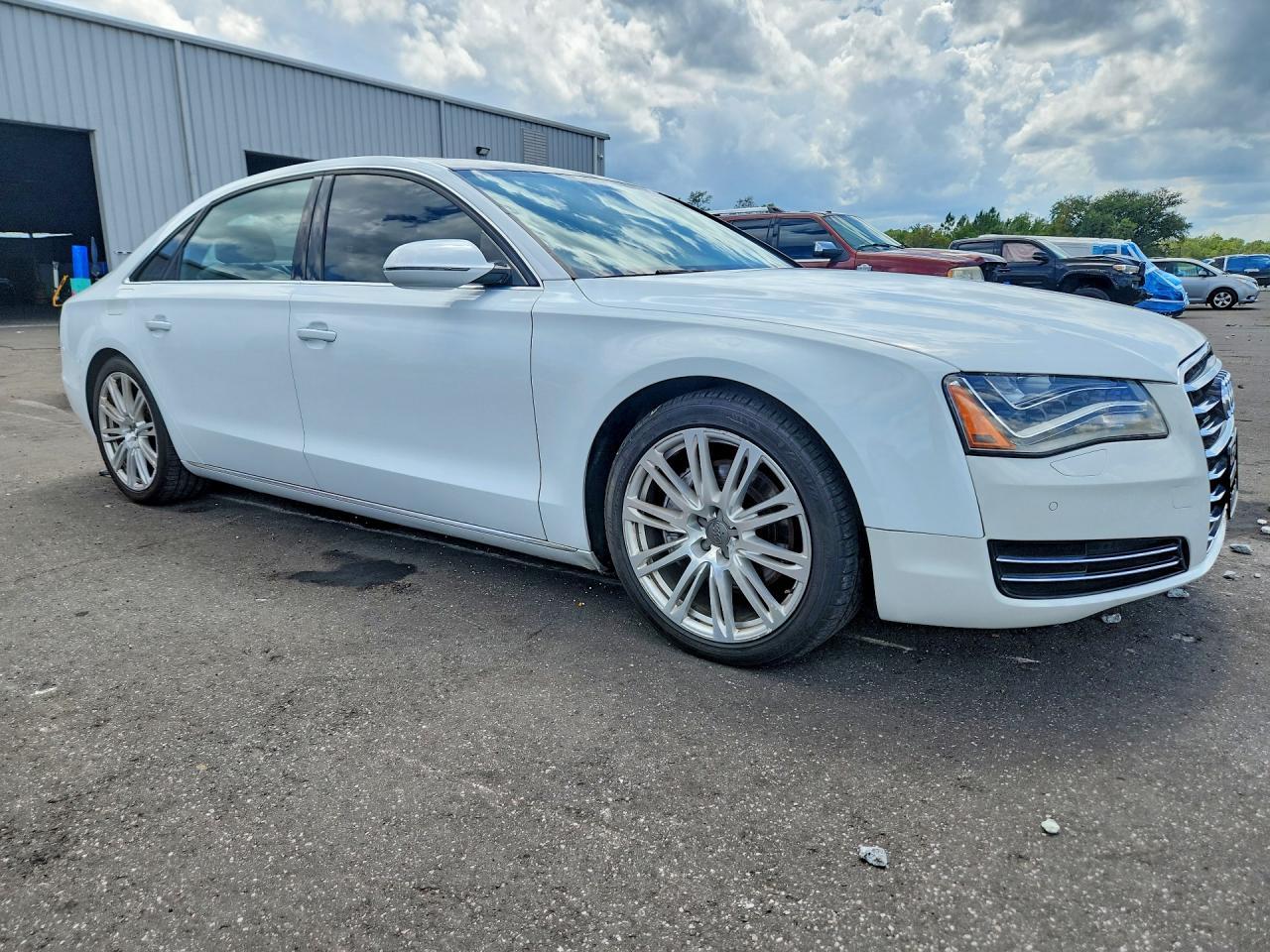 2014 AUDI A8 — фото 4