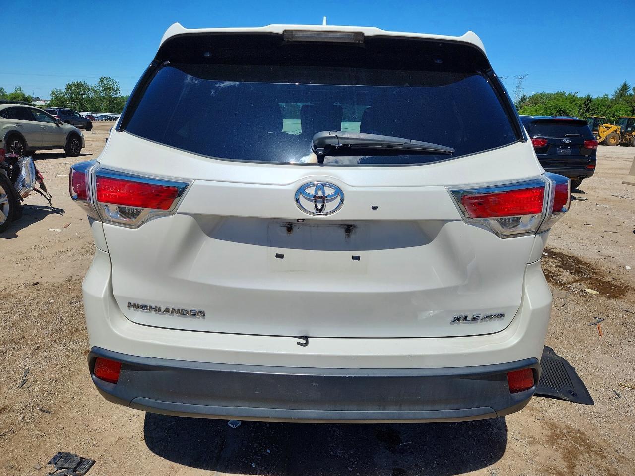 2015 TOYOTA HIGHLANDER — фото 6