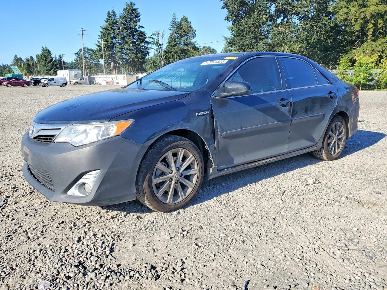 2013 TOYOTA CAMRY HYBRID — фото 1