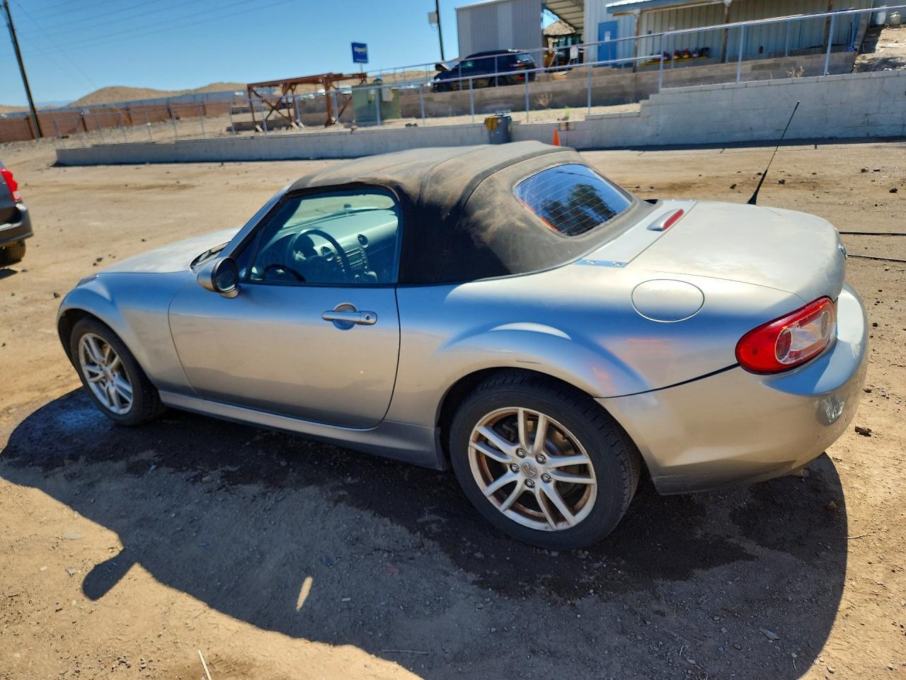 2010 MAZDA MX-5 — фото 2