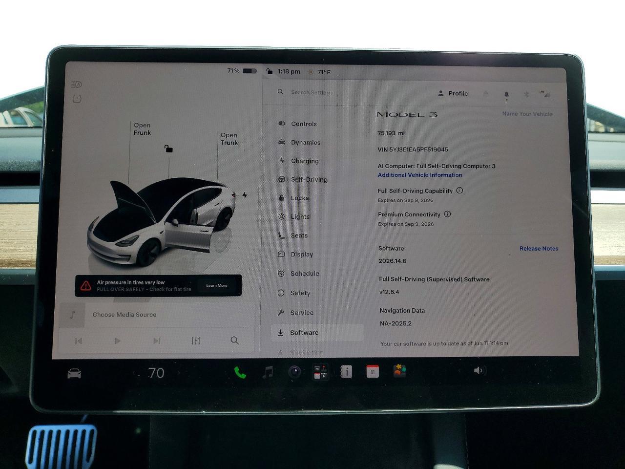TESLA MODEL 3
