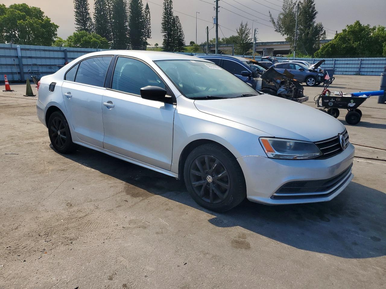 2015 VOLKSWAGEN JETTA — фото 4