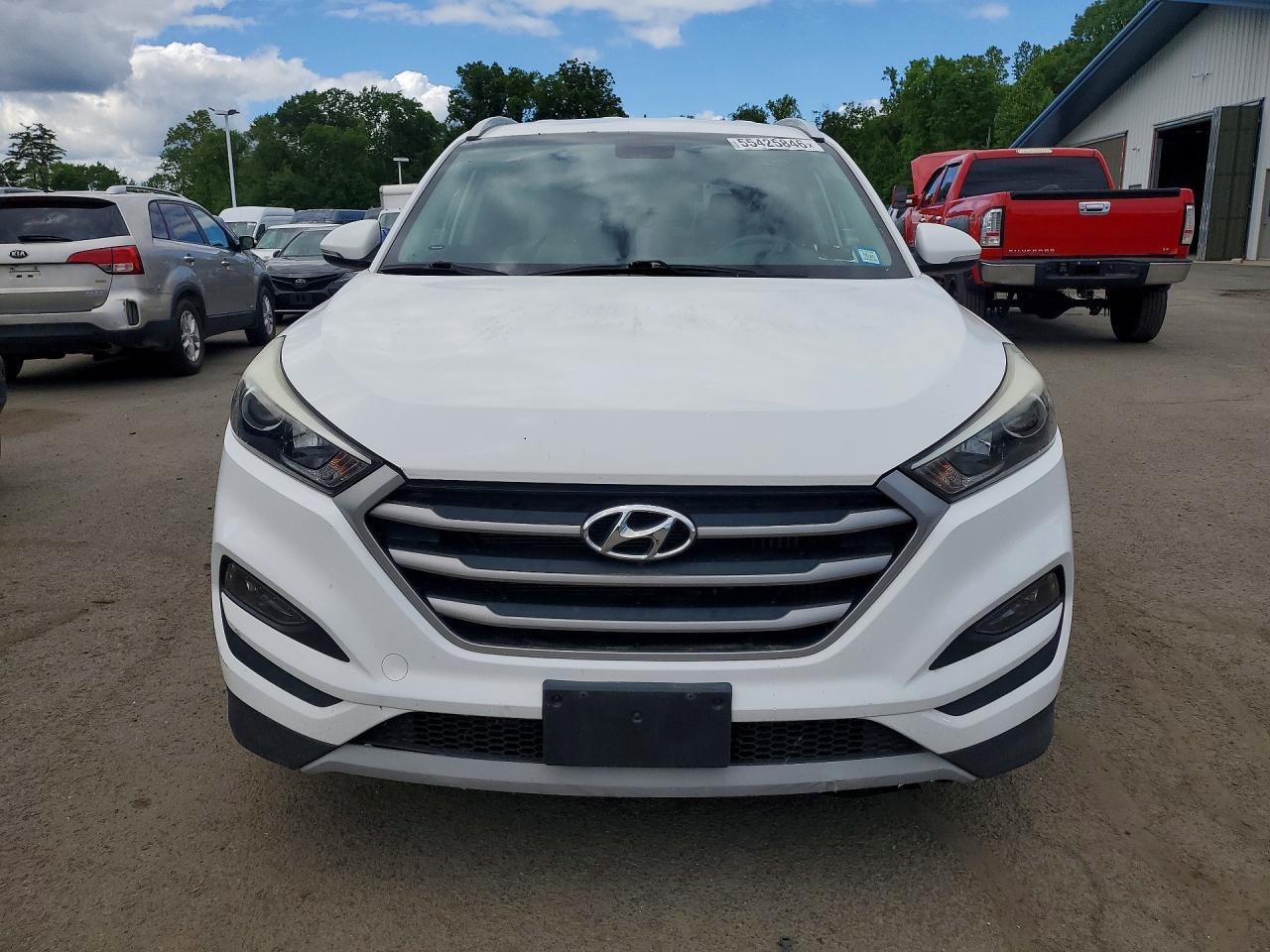 HYUNDAI TUCSON