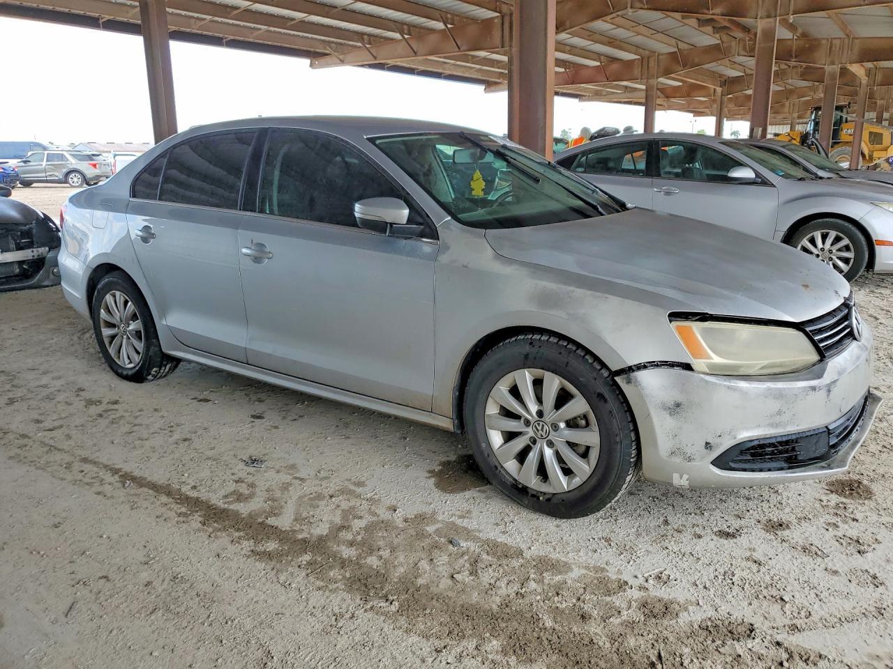 2014 VOLKSWAGEN JETTA — фото 4