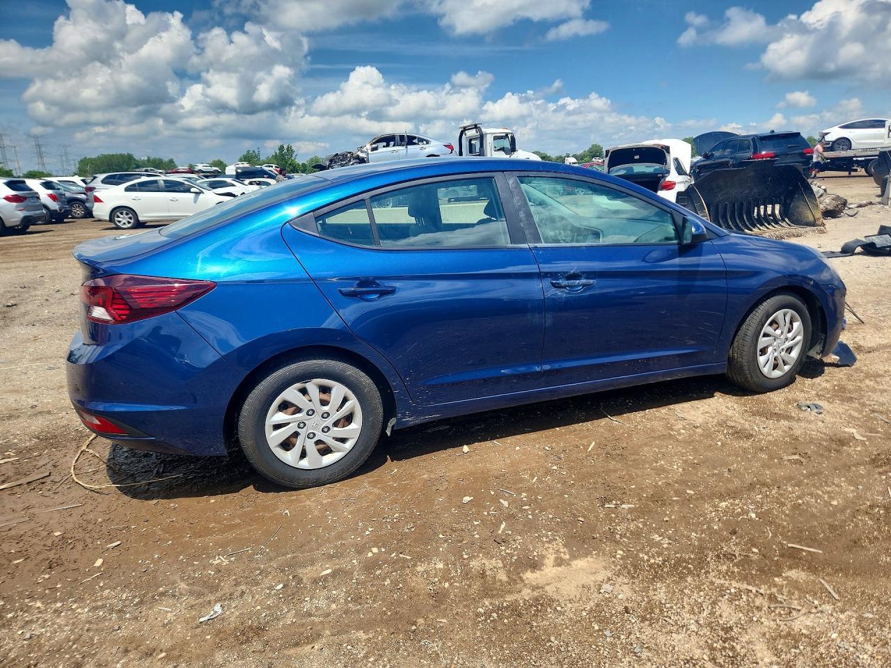 2019 HYUNDAI ELANTRA — фото 3
