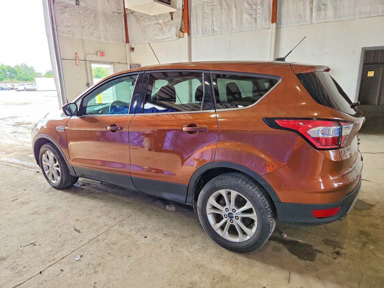 2017 FORD ESCAPE — фото 2