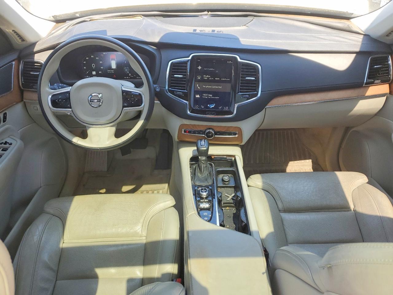2016 VOLVO XC90 — фото 8