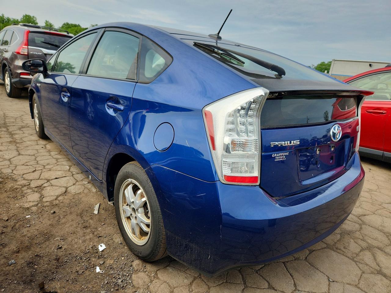 TOYOTA PRIUS