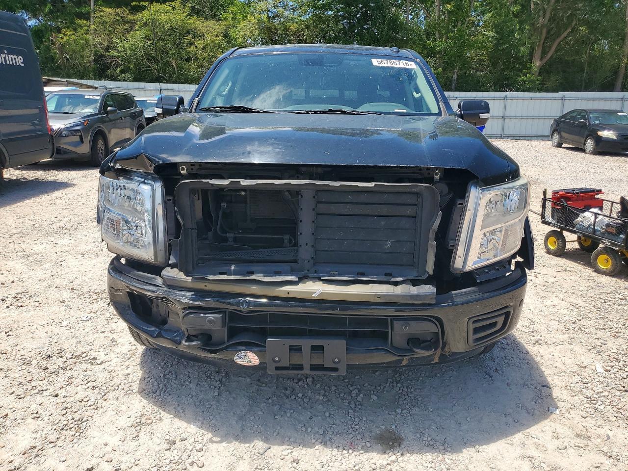 NISSAN TITAN