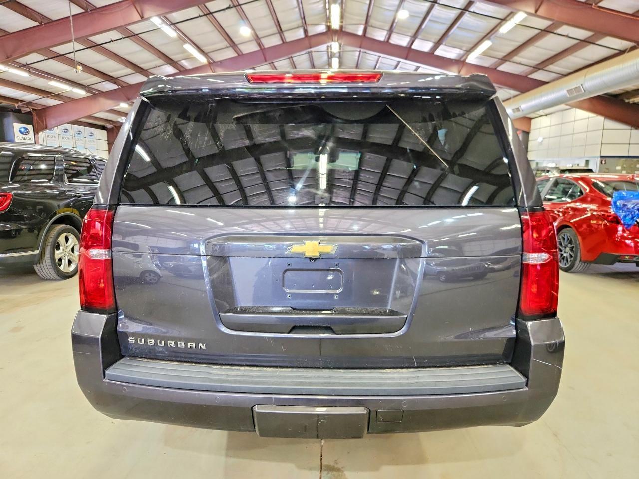 CHEVROLET SUBURBAN
