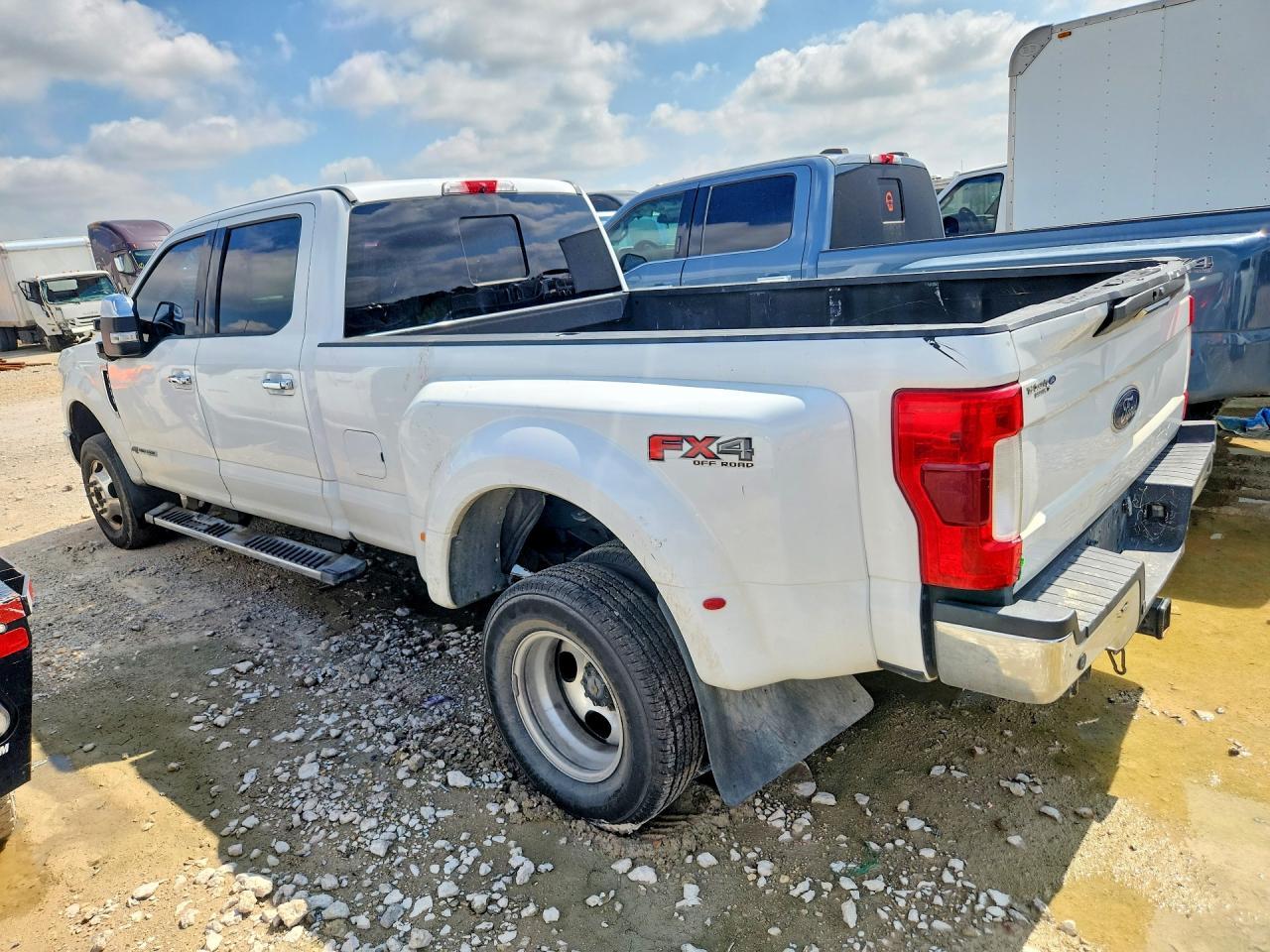 2019 FORD F-350 — фото 2