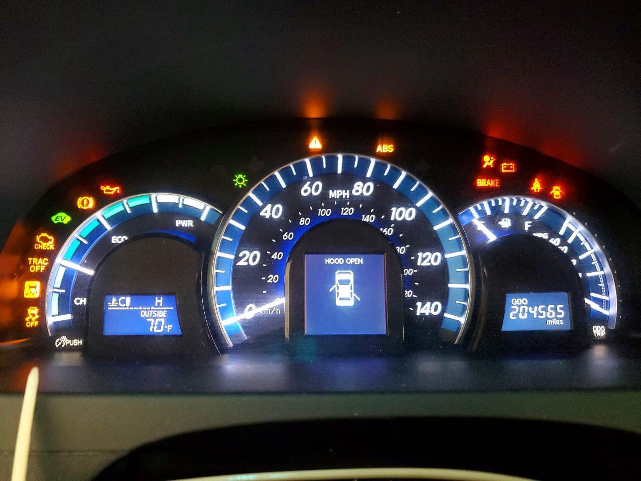 2013 TOYOTA CAMRY HYBRID — фото 9