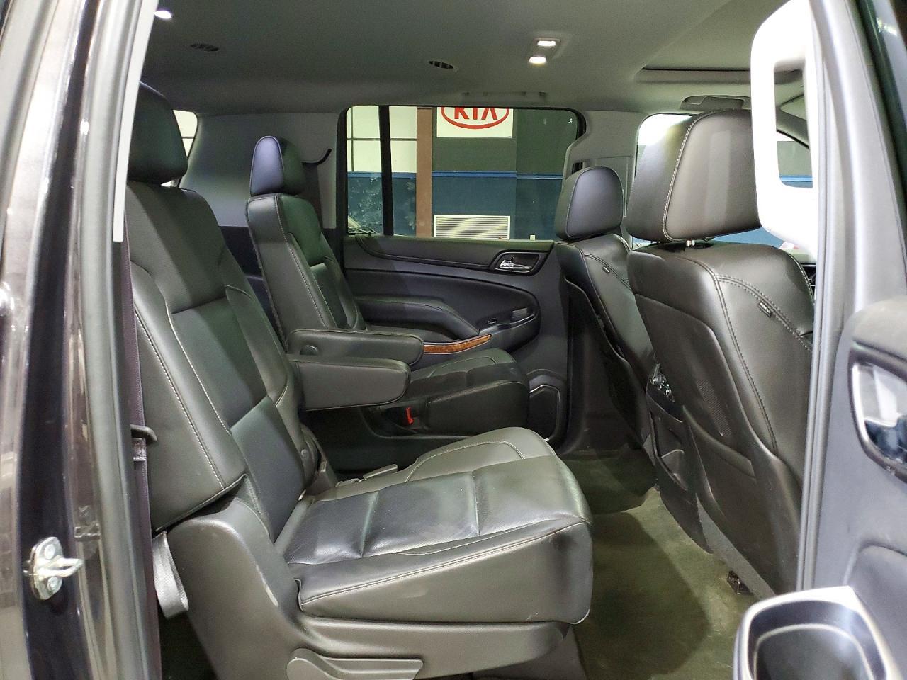 2015 CHEVROLET SUBURBAN — фото 11