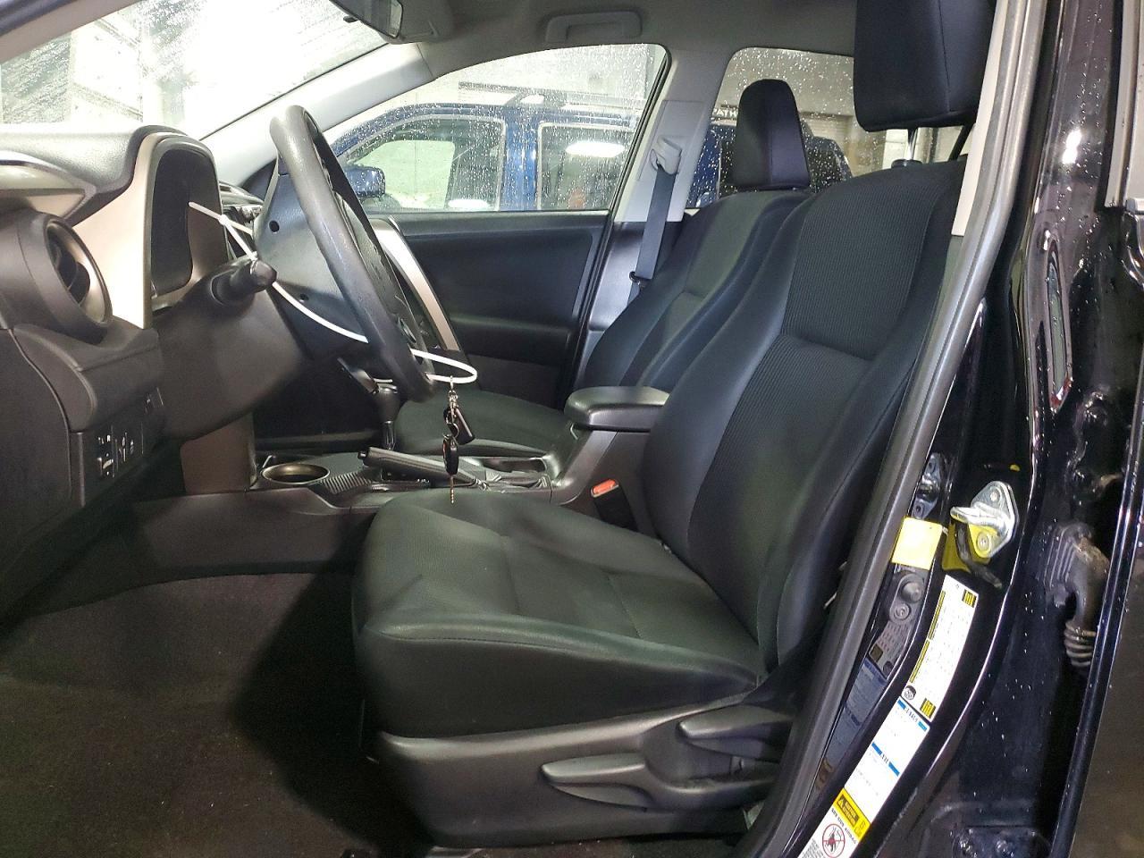 2015 TOYOTA RAV4 — фото 7