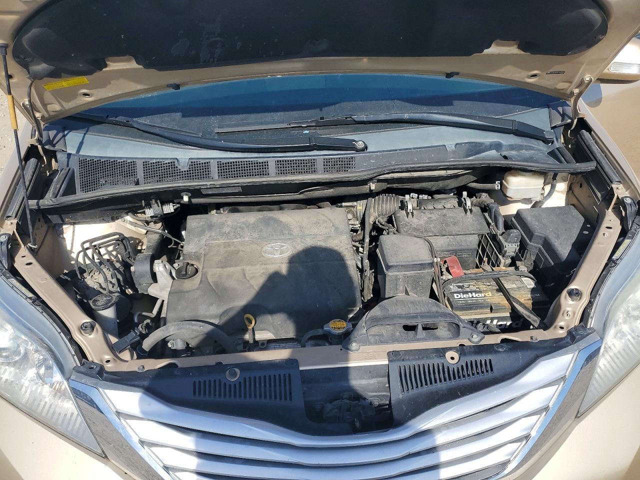 2014 TOYOTA SIENNA — фото 11
