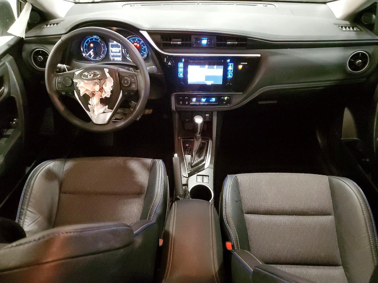 2017 TOYOTA COROLLA — фото 8