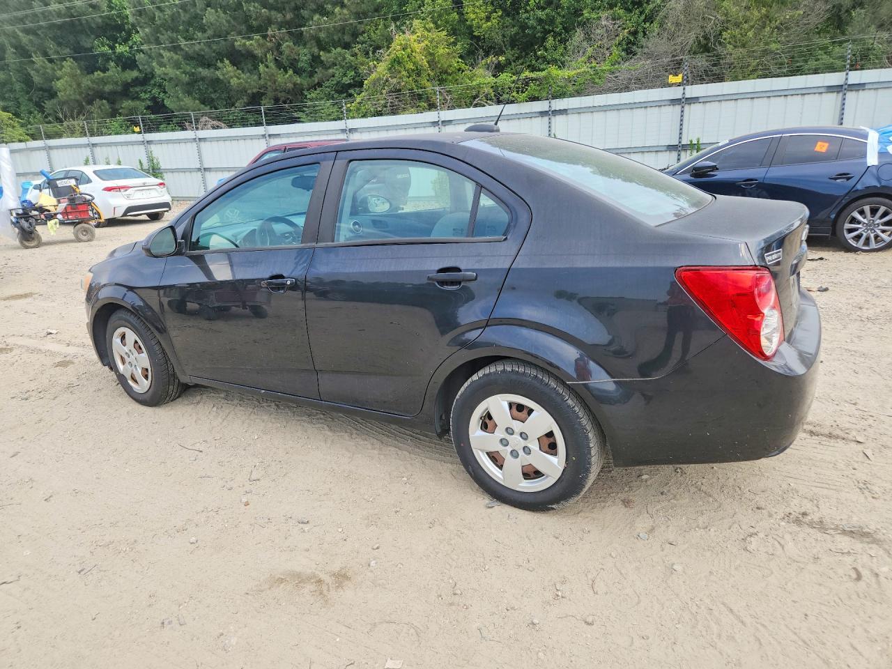 2015 CHEVROLET SONIC — фото 2