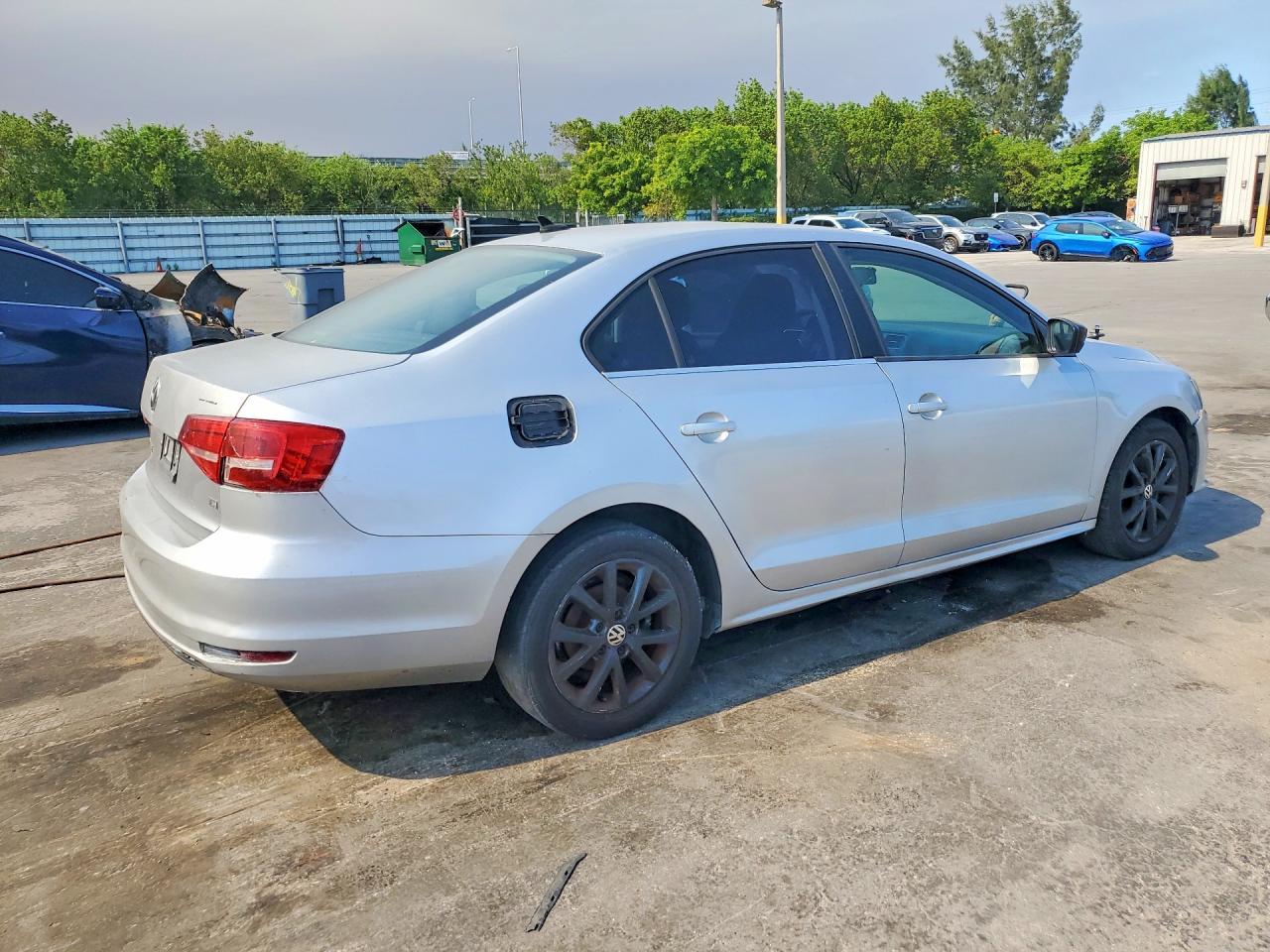 2015 VOLKSWAGEN JETTA — фото 3