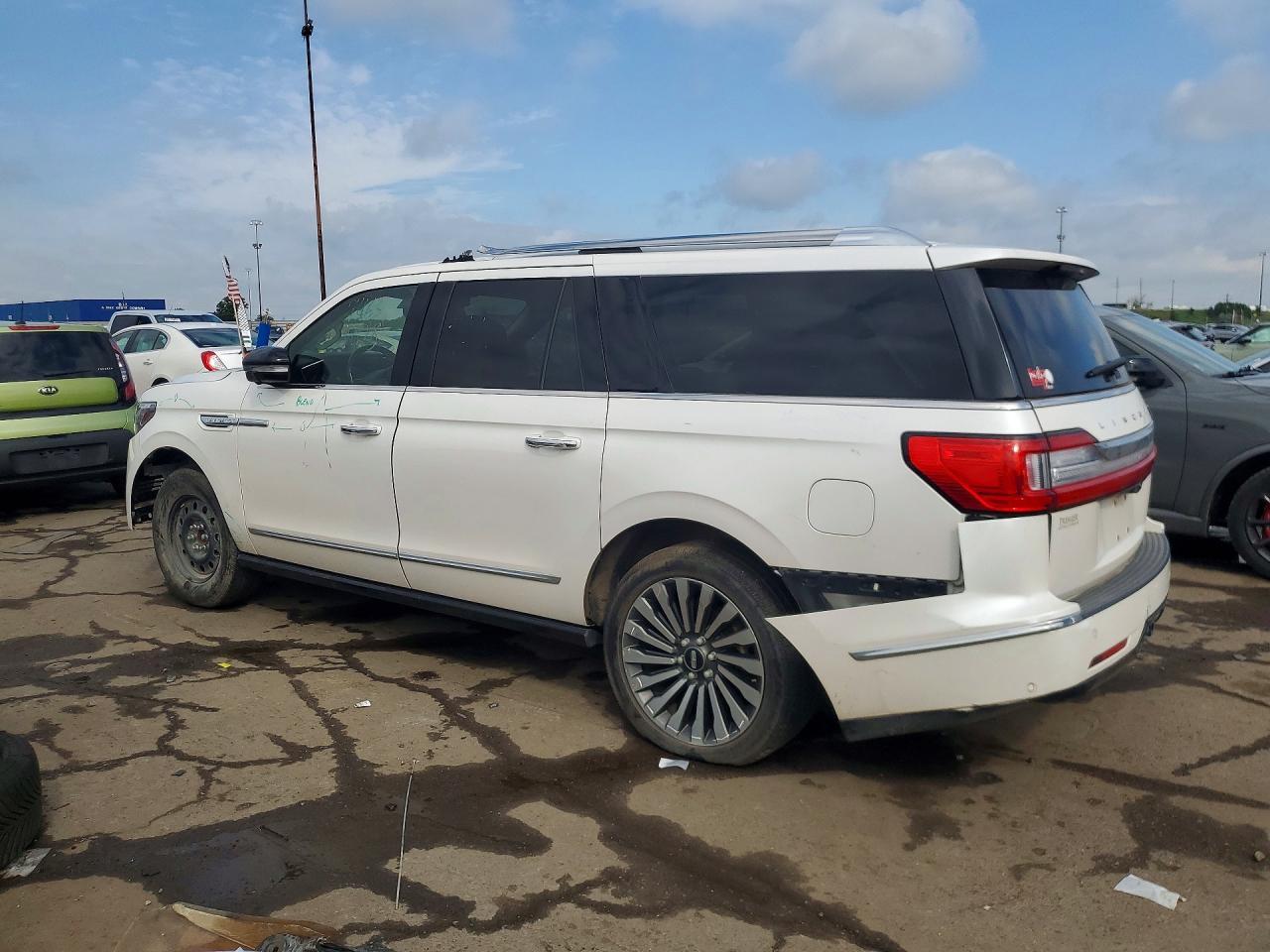 2019 LINCOLN NAVIGATOR — фото 2