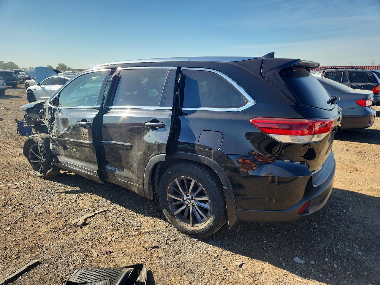 2018 TOYOTA HIGHLANDER — фото 2