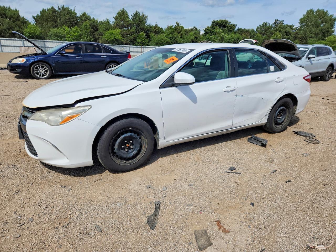 2015 TOYOTA CAMRY HYBRID — фото 1