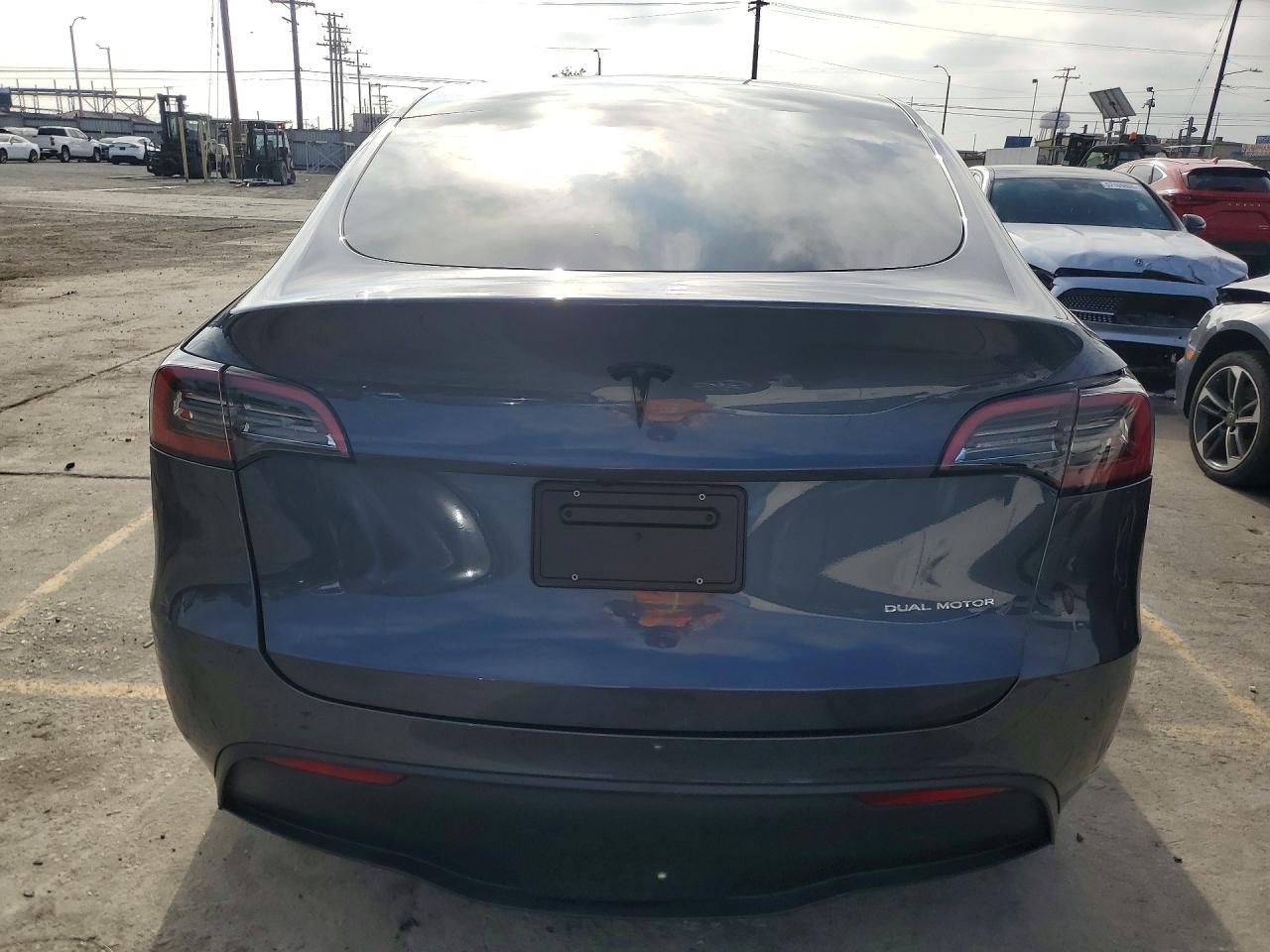 2023 TESLA MODEL Y — фото 6