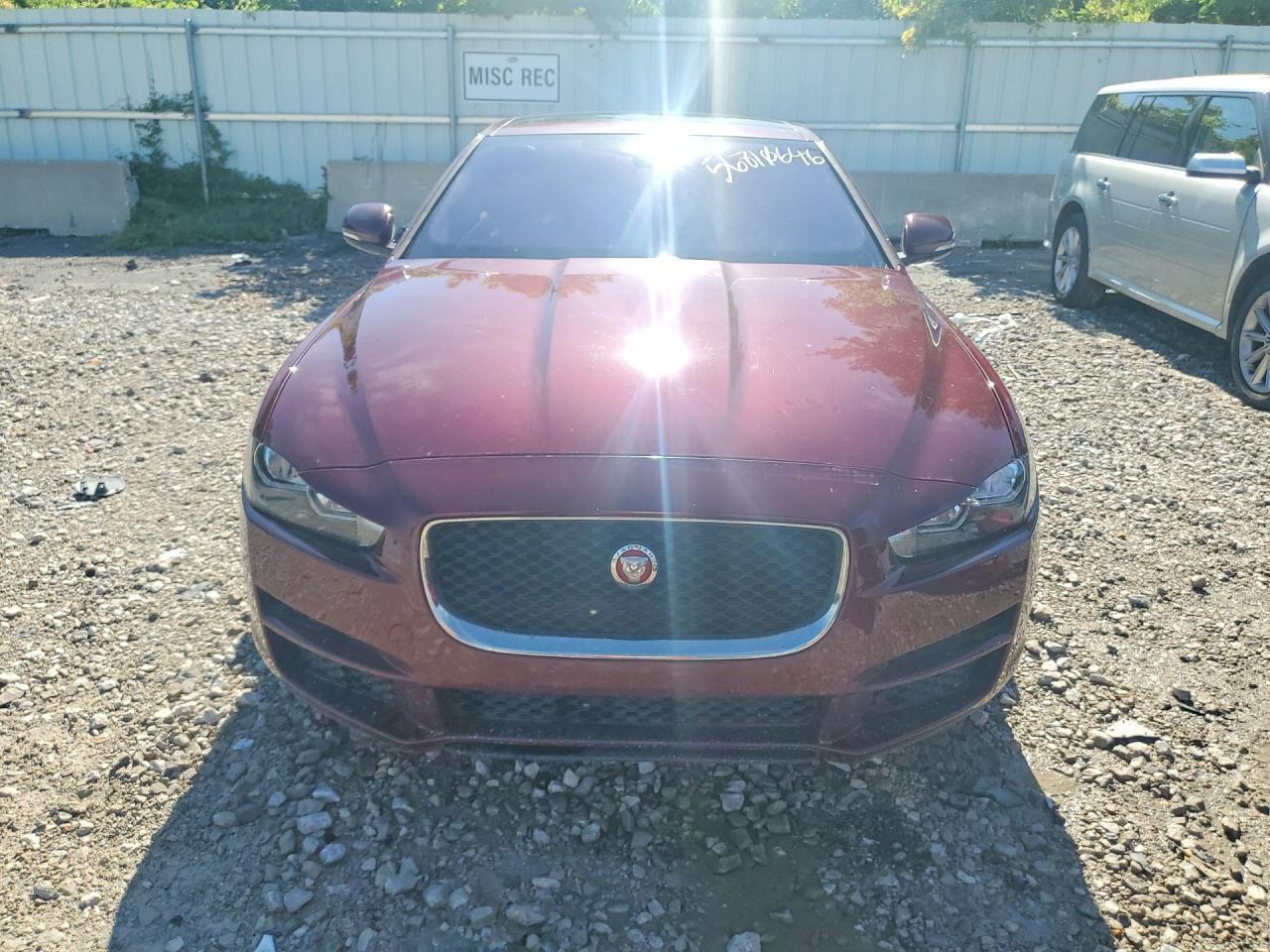 JAGUAR XE