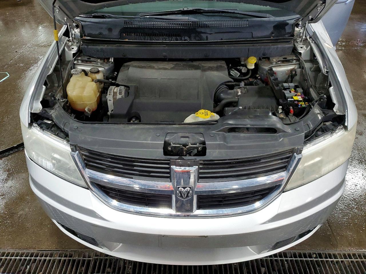 2010 DODGE JOURNEY — фото 12
