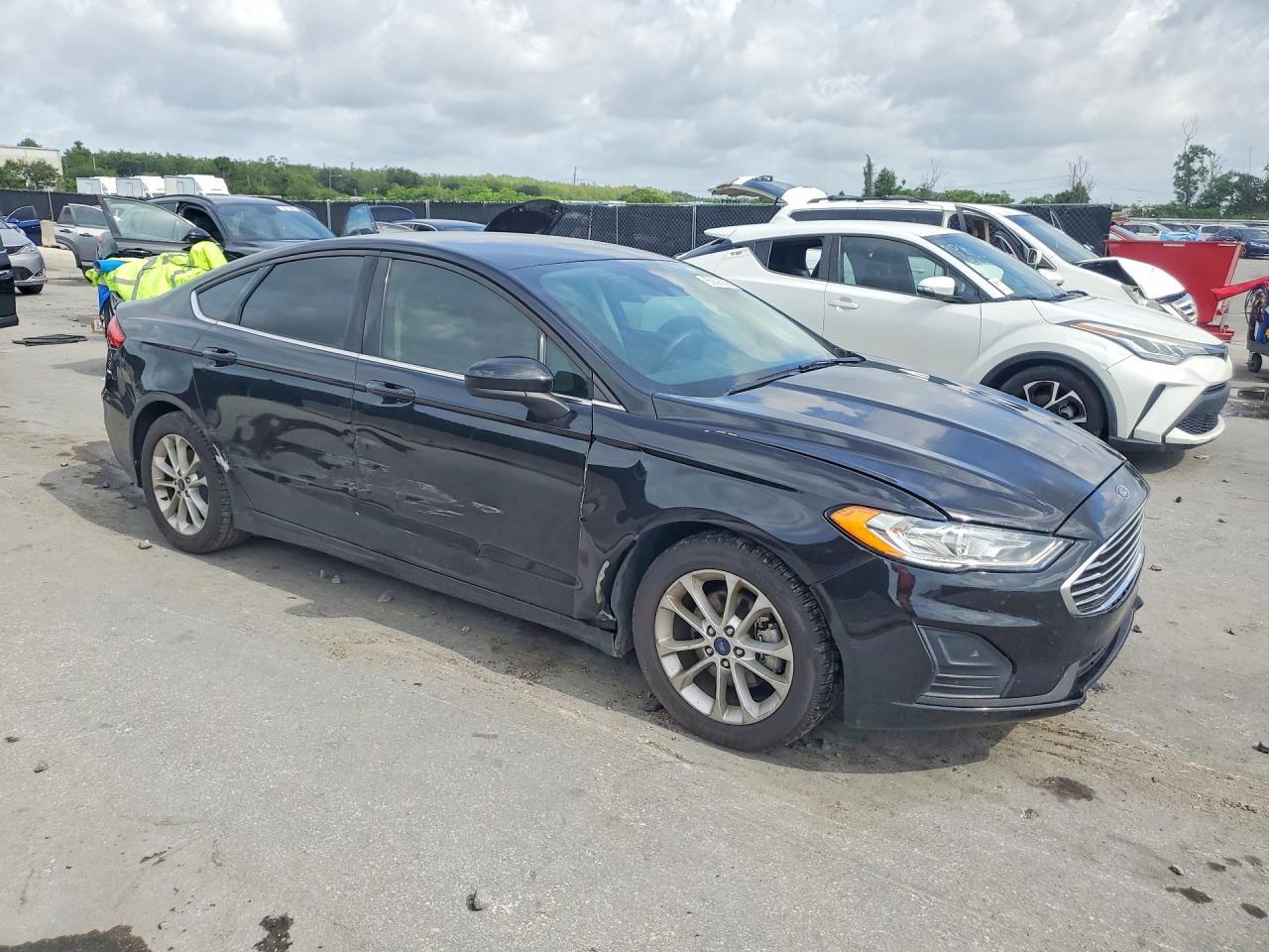 FORD FUSION