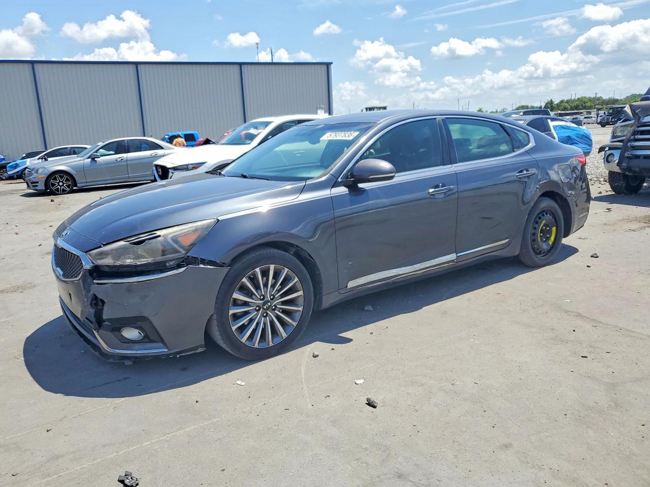 2017 KIA CADENZA — фото 1