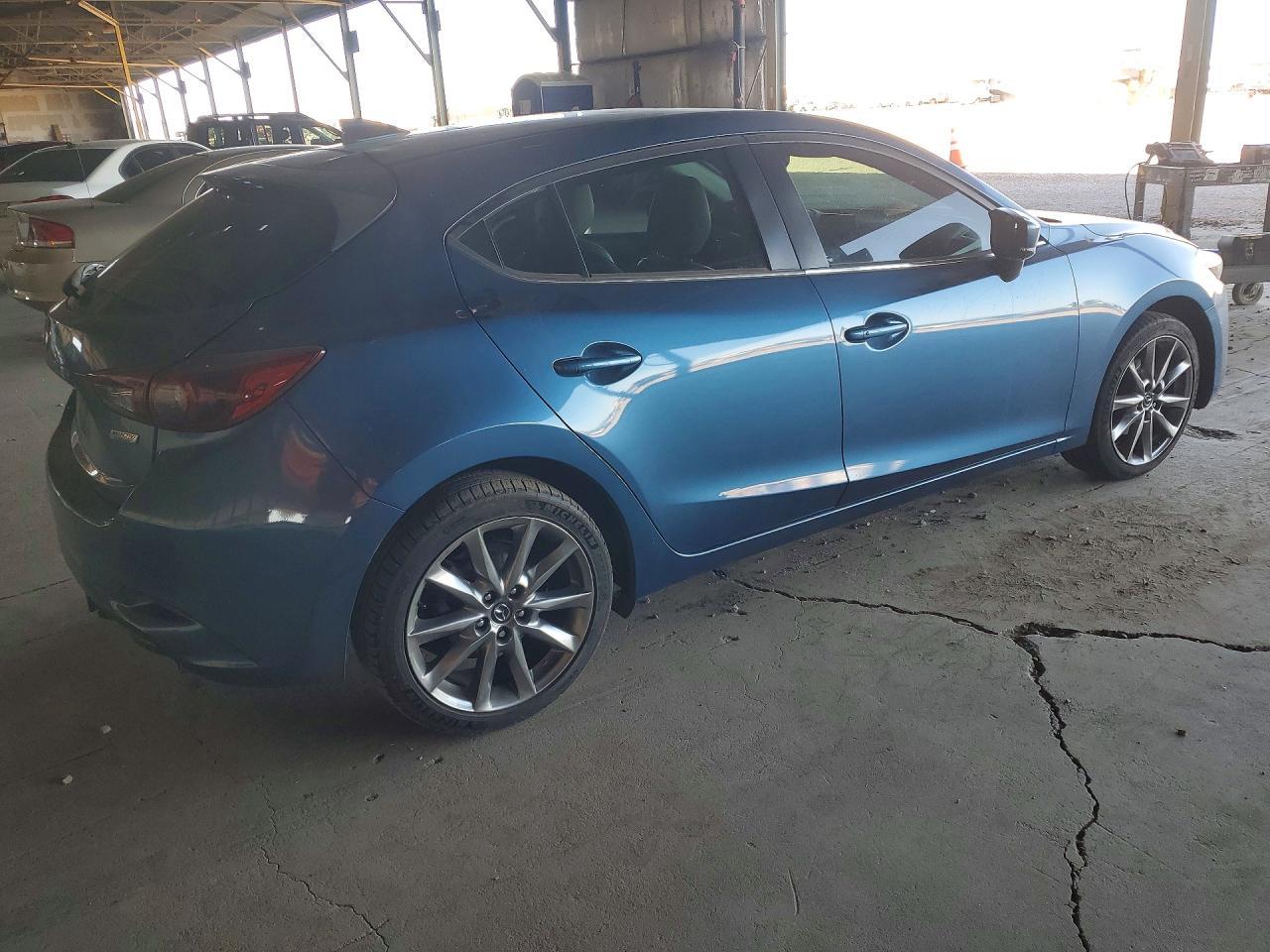 2018 MAZDA 3 — фото 3