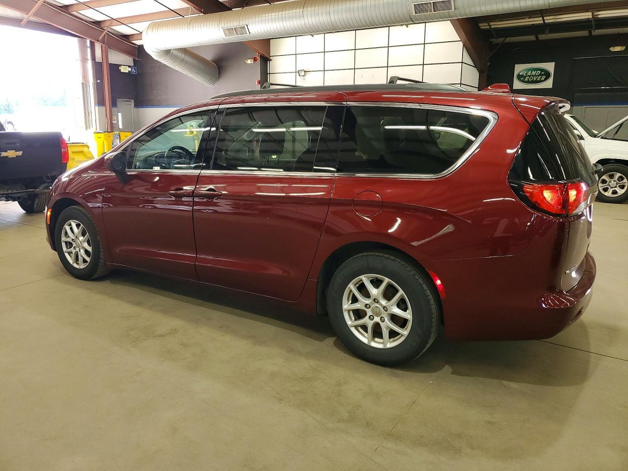 2020 CHRYSLER VOYAGER — фото 2