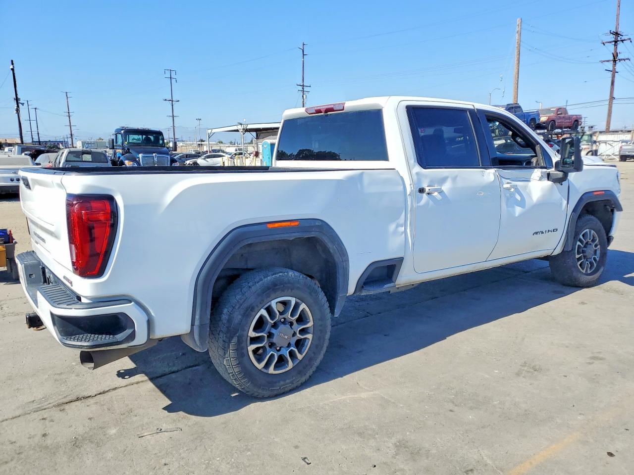 2022 GMC SIERRA 2500HD — фото 3