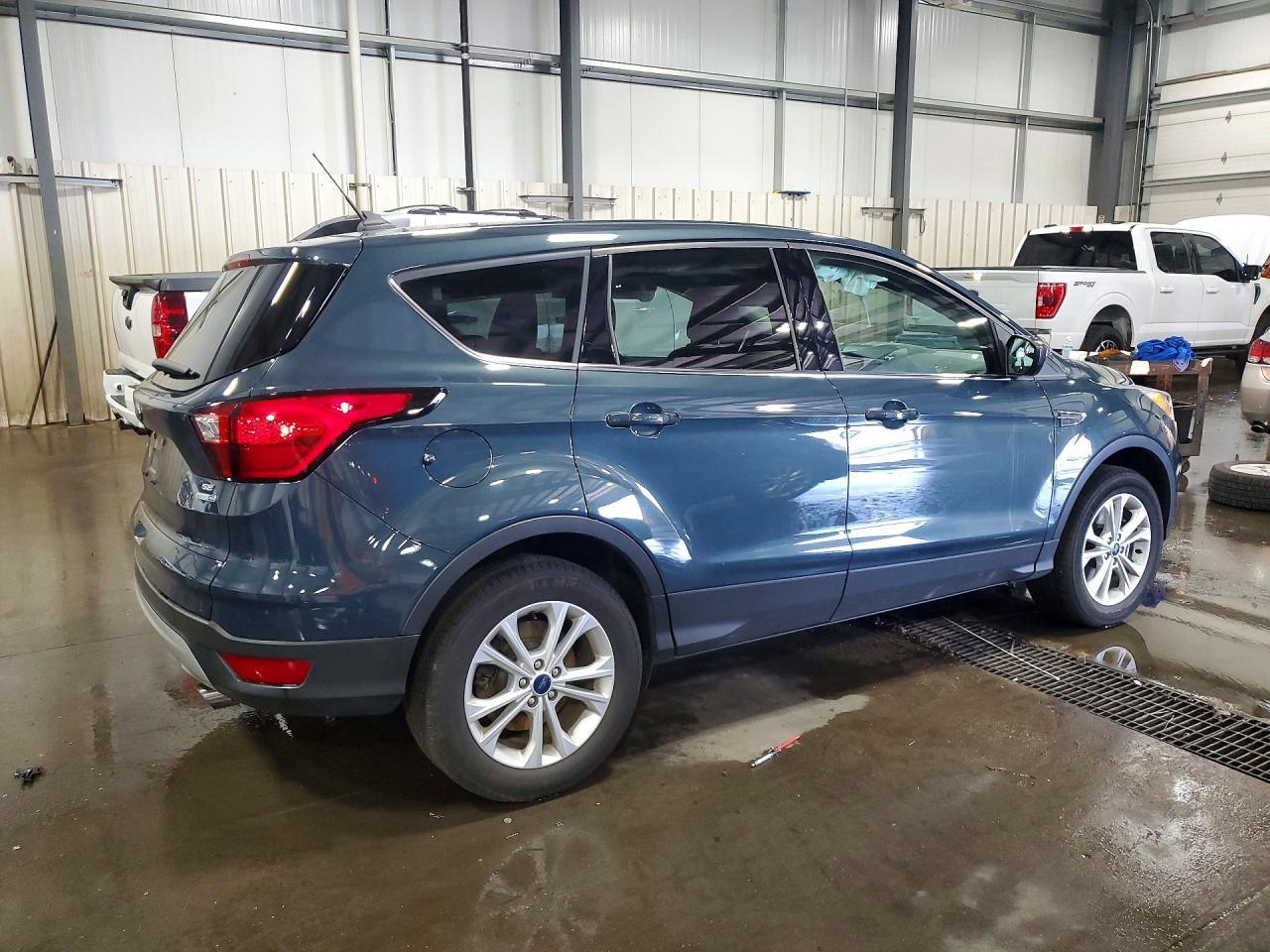 2019 FORD ESCAPE — фото 3