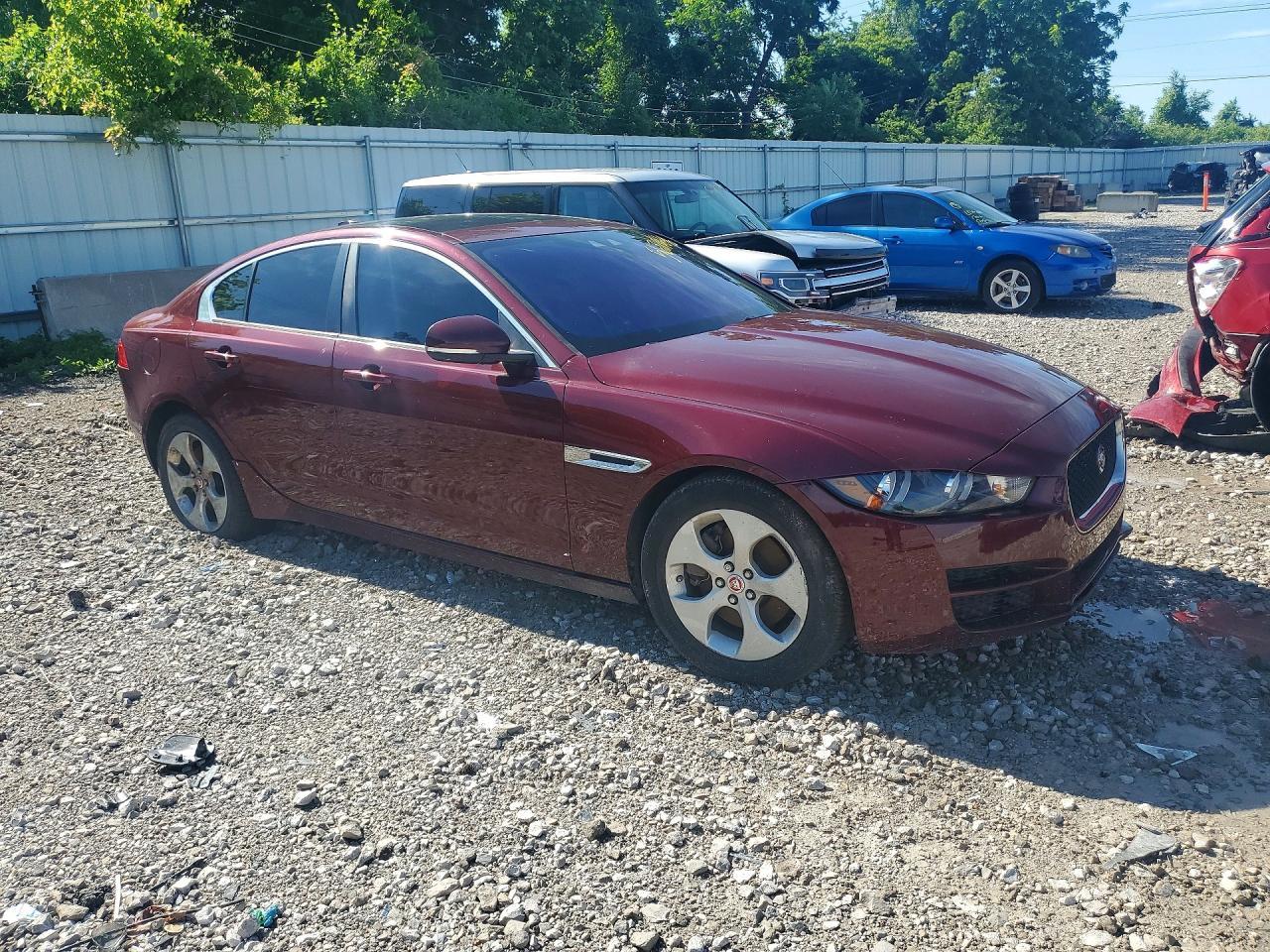 JAGUAR XE
