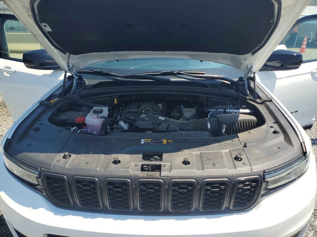 2023 JEEP GRAND CHEROKEE — фото 12