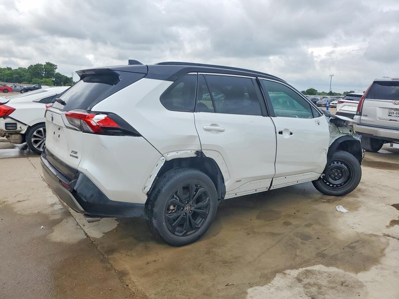 2024 TOYOTA RAV4 HYBRID — фото 3