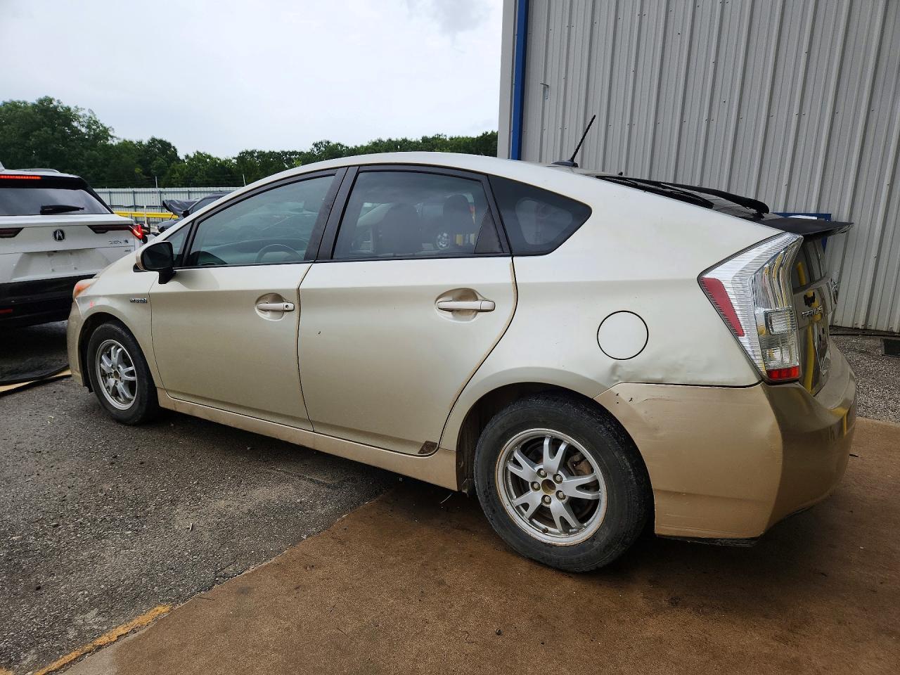 2010 TOYOTA PRIUS — фото 2