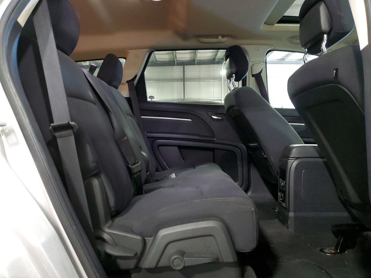 2010 DODGE JOURNEY — фото 11