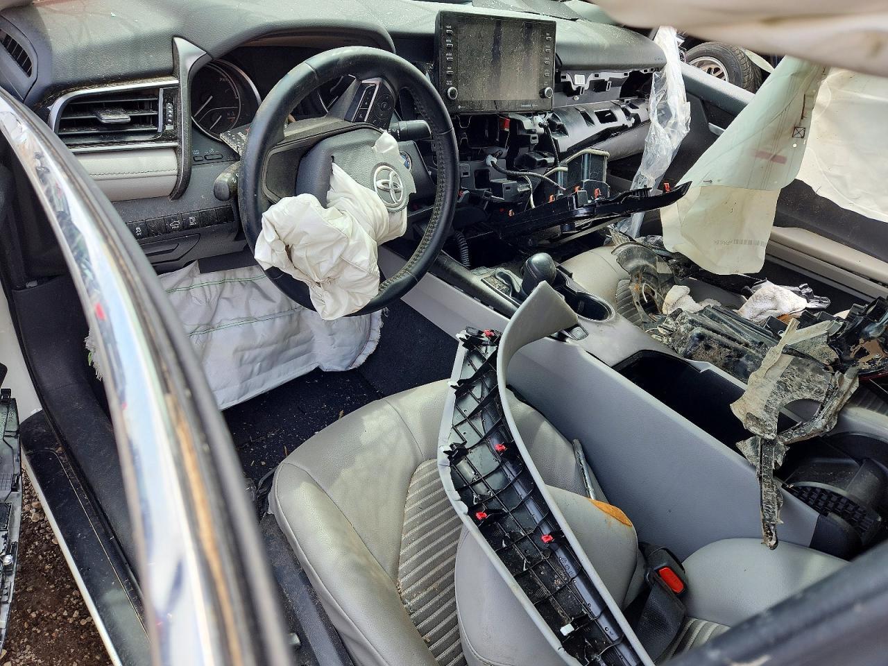 2021 TOYOTA CAMRY HYBRID — фото 8