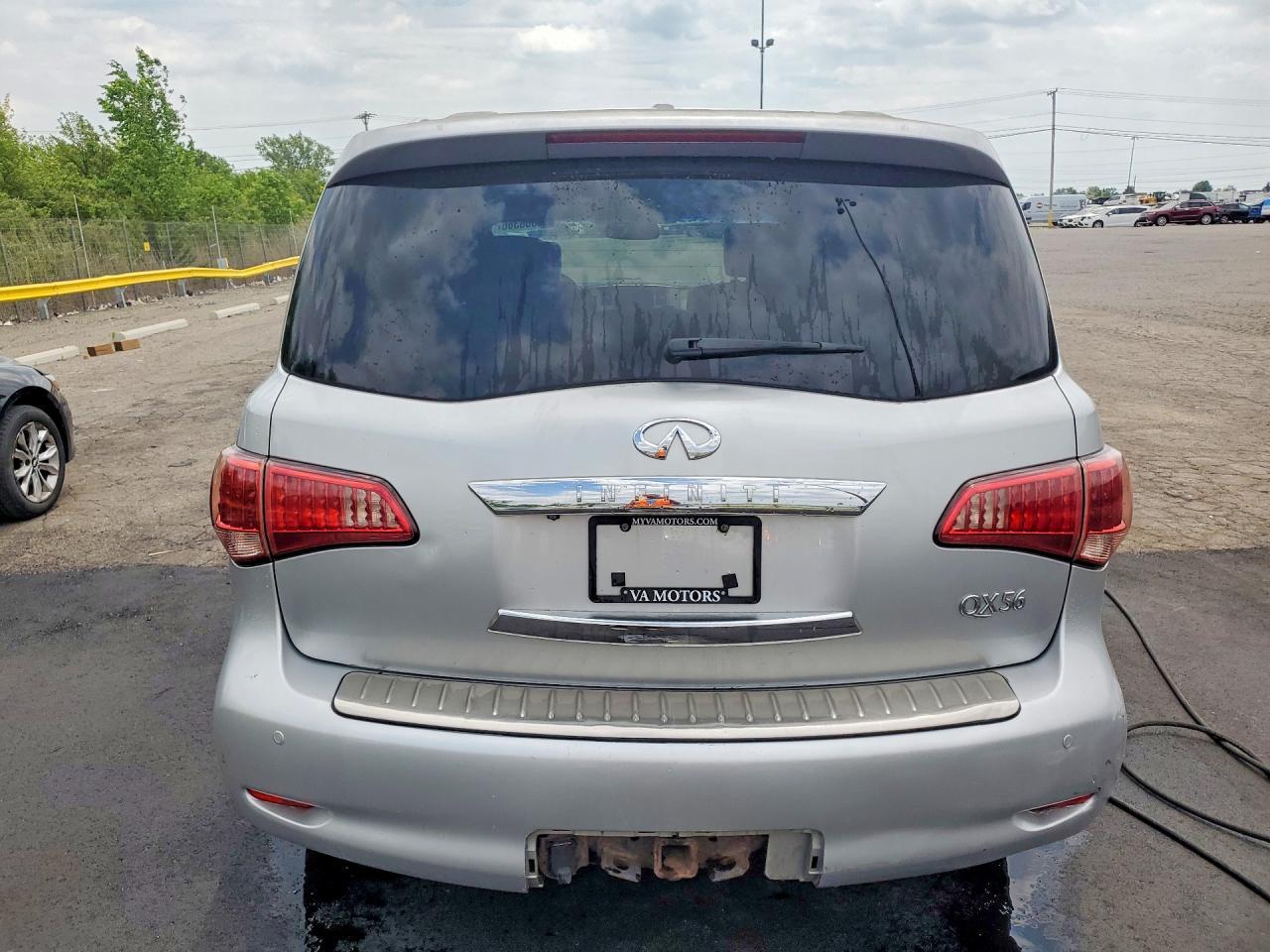 INFINITI QX56