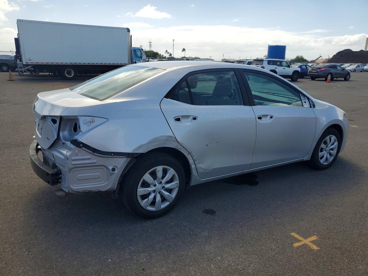 2015 TOYOTA COROLLA — фото 3