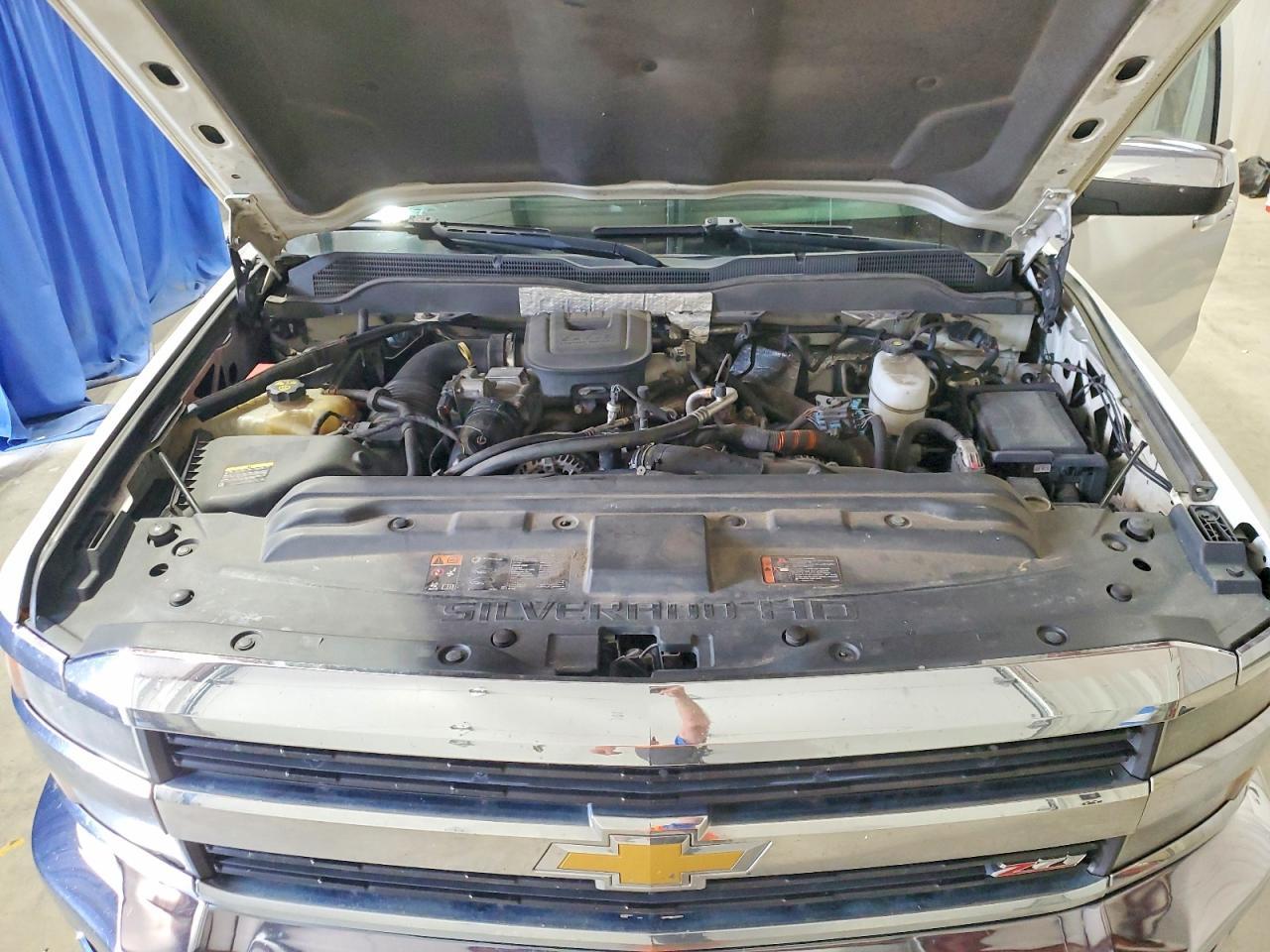 2015 CHEVROLET SILVERADO 3500 — фото 11