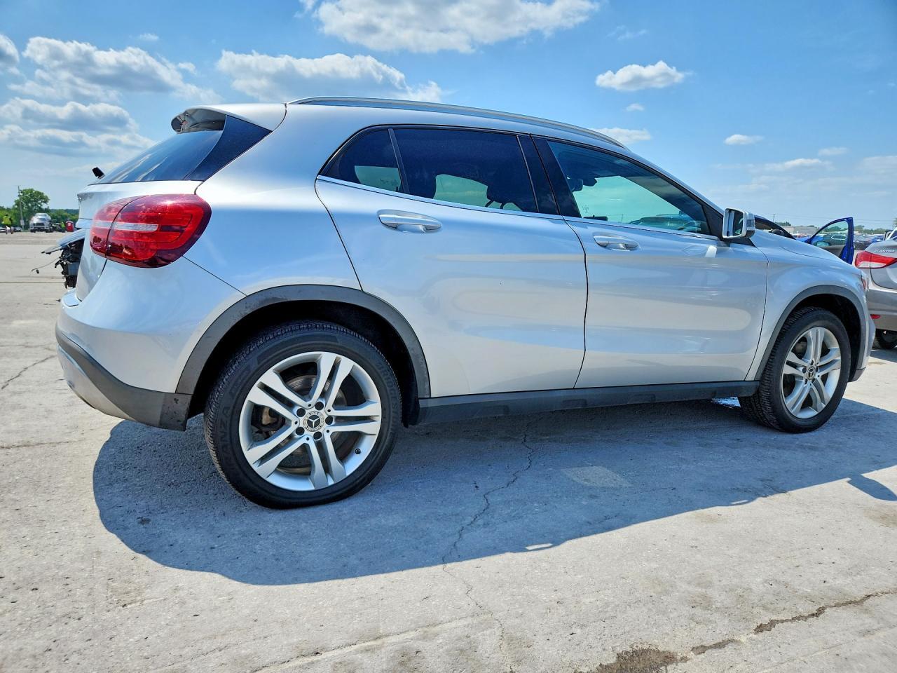 2019 MERCEDES-BENZ GLA-CLASS — фото 3
