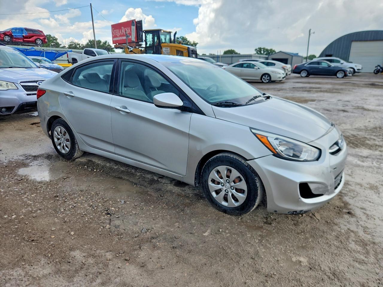 2016 HYUNDAI ACCENT — фото 4
