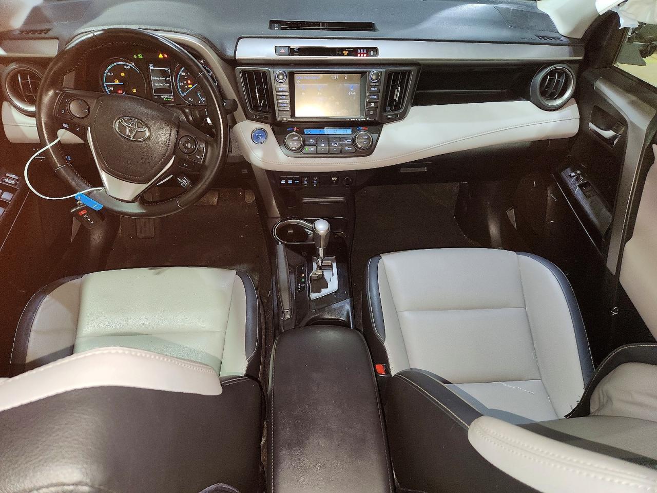 2018 TOYOTA RAV4 HYBRID — фото 8