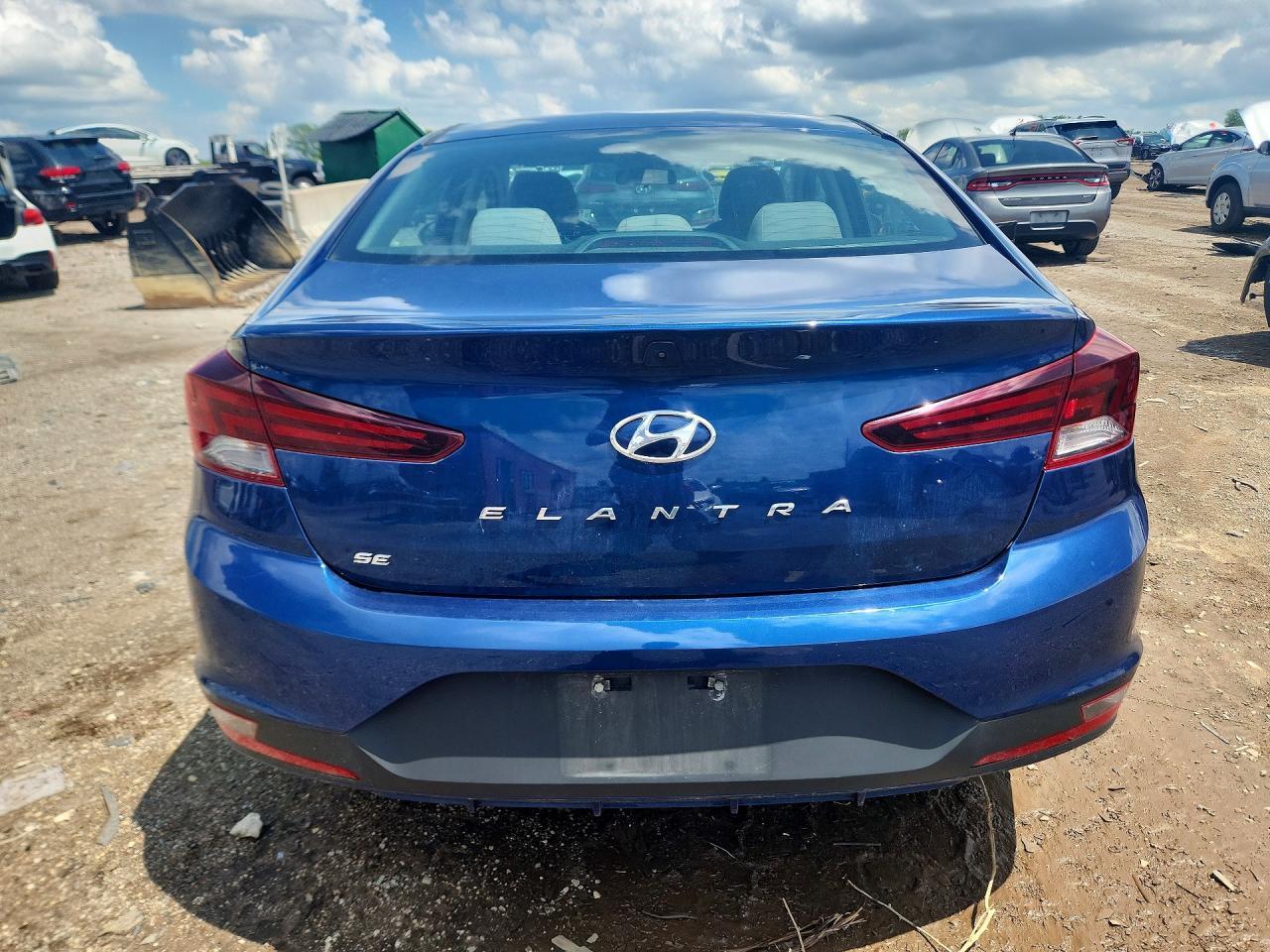 2019 HYUNDAI ELANTRA — фото 6